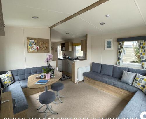 Brixham Resort | B3 Sunny Tides