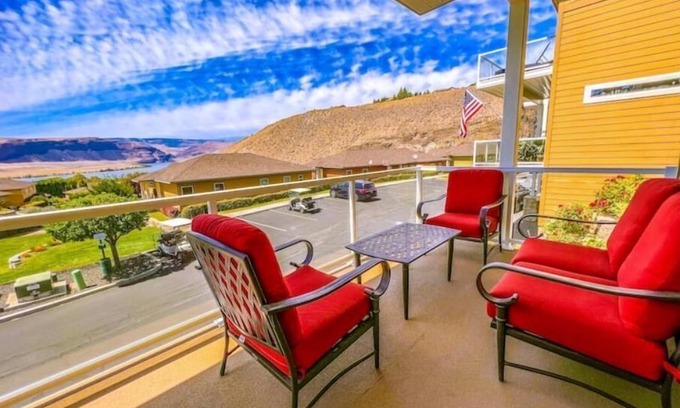 Quincy House | B51-Executive Getaway Sunserra Columbia River