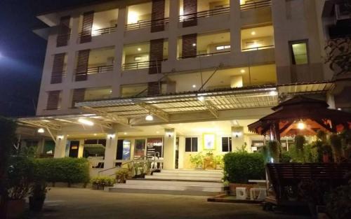 Lat Krabang Hotel | B9 Airport Resident