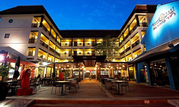 Talat Yot Hotel | Baan Chart