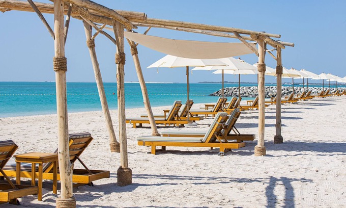 Abu Dhabi Resort | Bab Al Nojoum Hudayriyat Camp