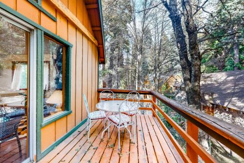 Cedar Glen House | Babbling Brook