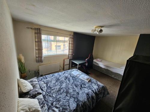 Bolton House | Babo room
