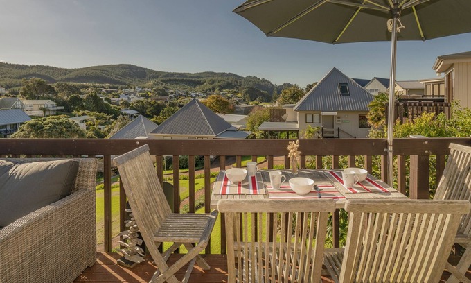 Onemana House | Bach On The Grove - Onemana Holiday Home