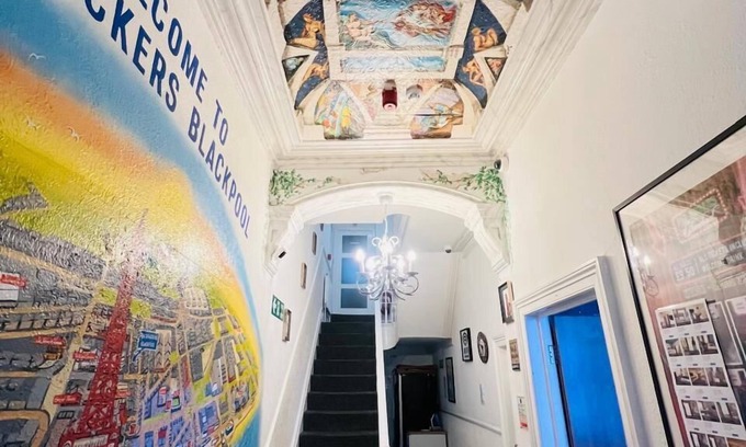 Blackpool Town Center Hotel | Backpackers Hotel