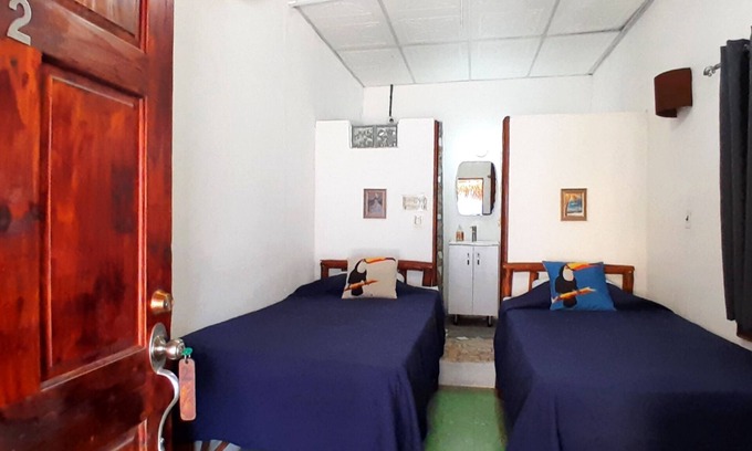 El Palmar House | Backpackers Room at San Carlos Beach Inn