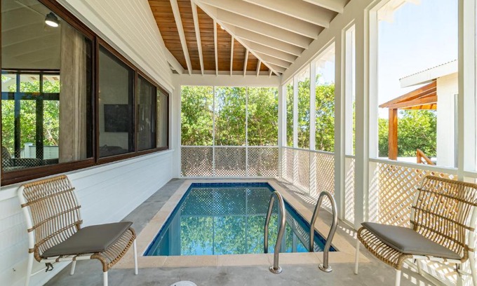 San Pedro Villa | Backroads Sunset + The PoolClub at Mahogany Bay