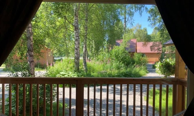 Talkeetna Cabin | Backwoods Cabins at Susitna River Lodge