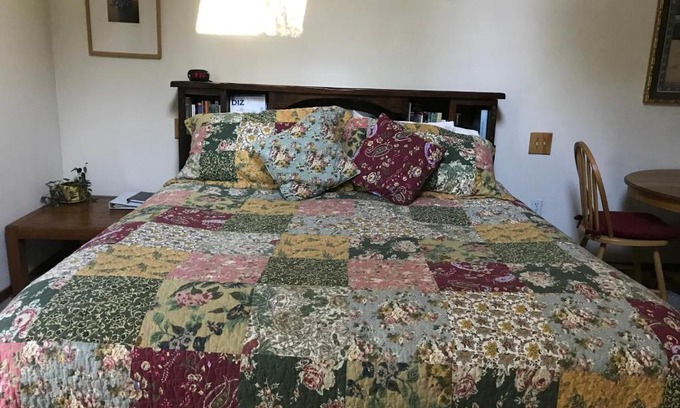 Middletown Bed & Breakfast | Backyard Garden Oasis