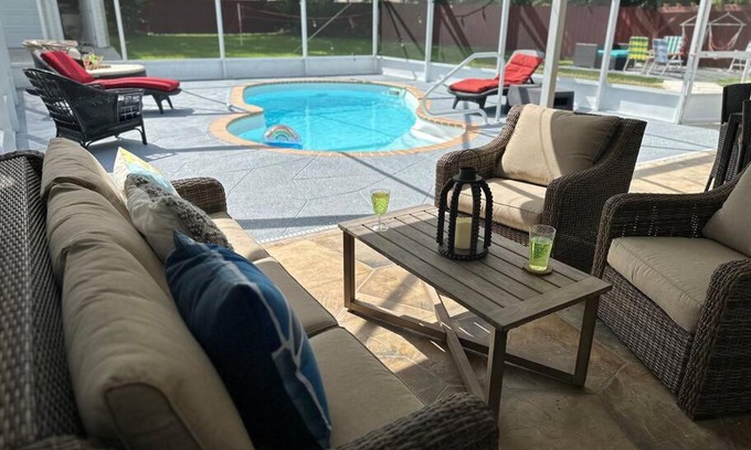 Port Saint Lucie House | Backyard Oasis