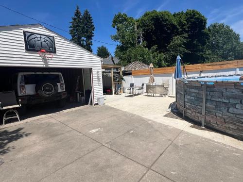 Cleveland Other | Backyard Rent