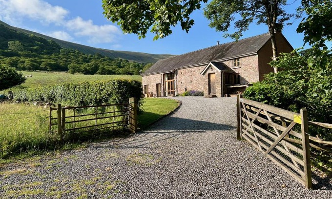Brecon House | Baddegai Holiday Cottage
