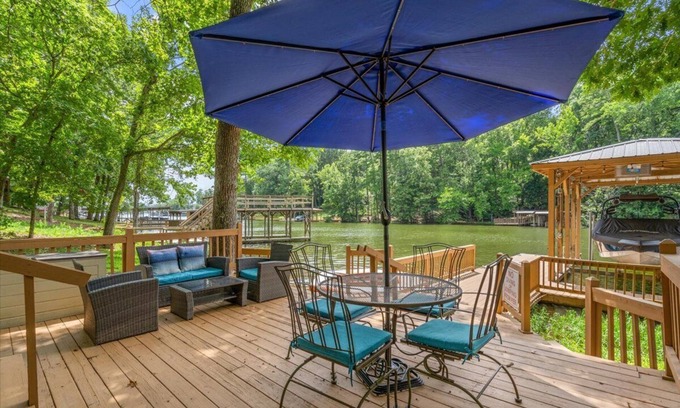 New London Cabin | Badin Lake retreat-nestled in a cove, close to Uwharrie National Forest.