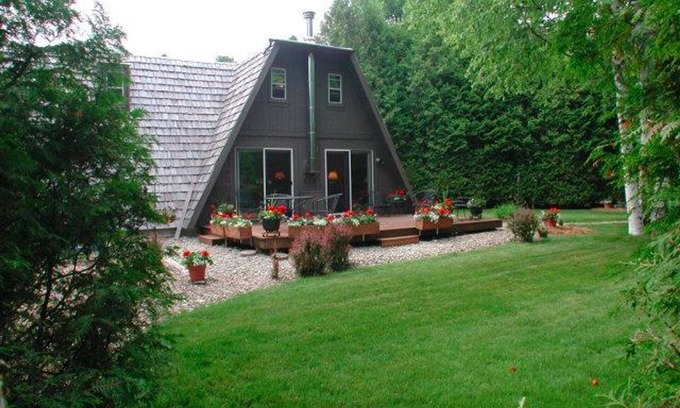 Baileys Harbor Cabin | Bailey's Harbor Cabin Secluded in Woods,Walking distance to Kangaroo Lake-DUPLEX