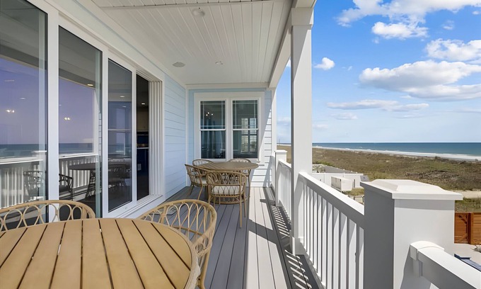 Windy Hill House | Bailey's Lighthhouse