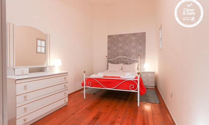 Encarnacao Apartment | Bairro Alto Cosy by Homing