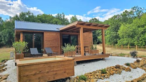 Reggello Ski Chalet | Baita nel bosco in Toscana con vasca esclusiva
