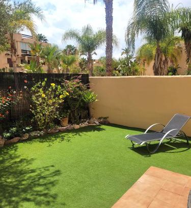 Vera Beach Apartment | Bajo con una terraza espectacular al lado de la playa y con acceso directo a la piscina!