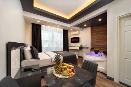 Bakırkoy Hotel | Bakırköy Zeugma Suit Otel