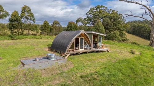 Valery House | Bakers Hut - Off Grid Farm Stay