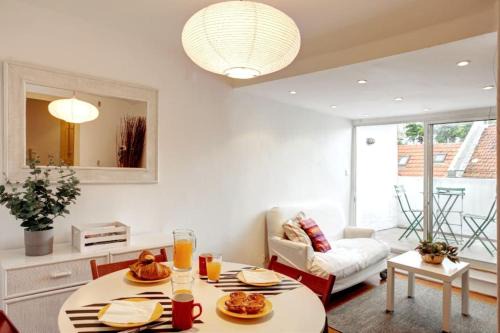 Sao Bento Apartment | Balcony Apartment in Lisbon Center