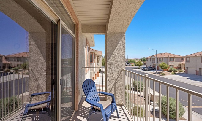 Mesquite Condo | Balcony Breeze Retreat Mesquite Vacation Rental surrounded by Golf Courses & Recreation