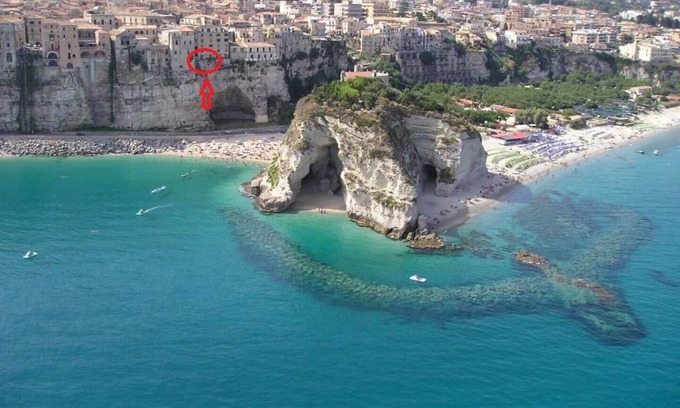 Tropea Apartment | Balcony Overlooking the Sea in the City Center