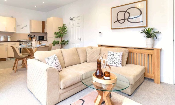 Stoke-on-Trent House | Balfour House Summary