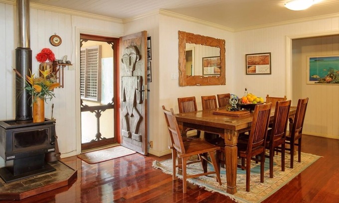 Brisbane Waterfront House | Bali House Moreton island