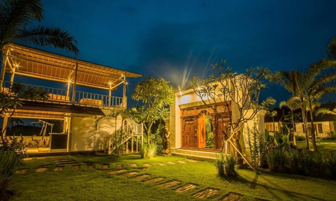 Mushroom Bay Cottage | Balinese Style Wooden Cottage in Nusa Lembongan, Good Location