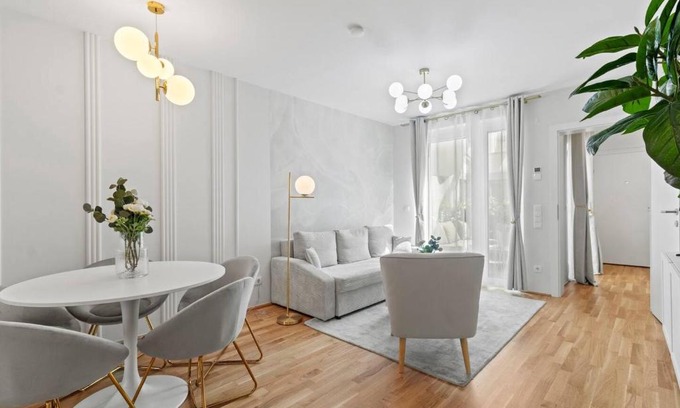 Donaustadt Apartment | Balkon I Parkplatz I 5 Minuten zum Einkaufszentrum I schnelles WLAN