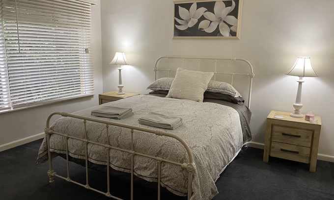 Newington House | Ballarat Central - Waller House -WIFI & Netflix
