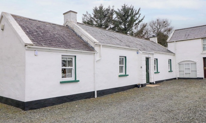 Newry Cottage | BALLARD COTTAGE, pet friendly in Newry, Northern Ireland