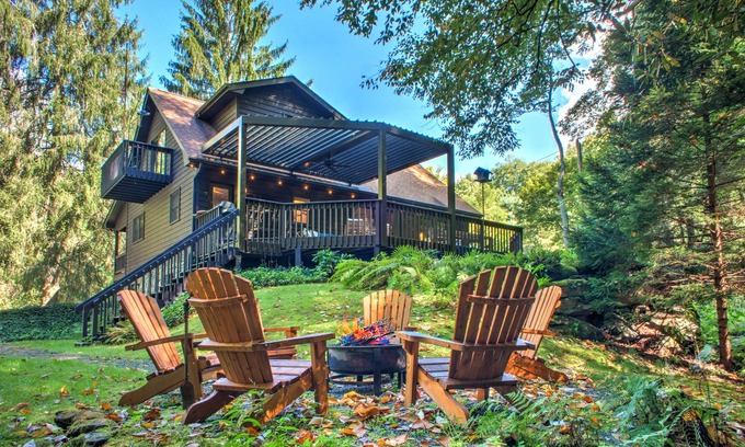Weaverville House | Ballard Creek House | Creekside Cabin in the Mountains