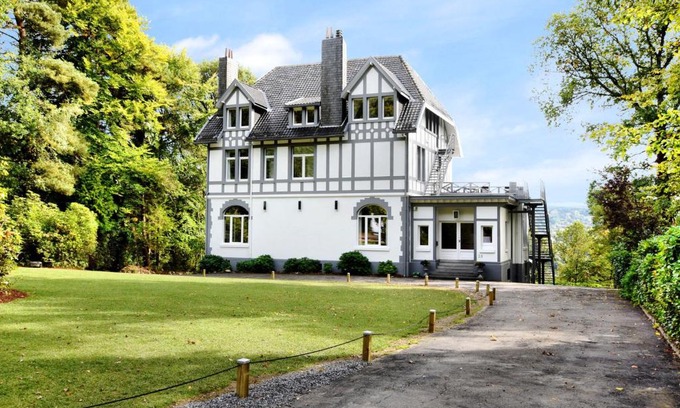 Sart-lez-Spa House | Balmoral Hot Tub Holiday Home