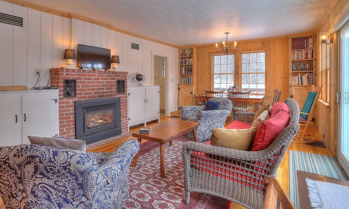 Rangeley House | Balsam Heights - Recently renovated home on the Bald Mountain Road