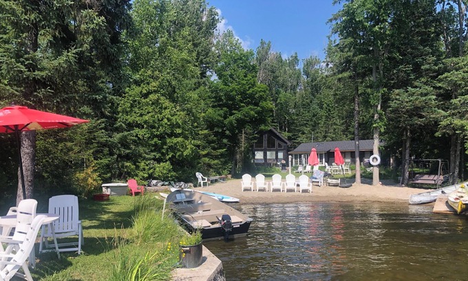 Baddow Cottage | Balsam Lake Ontario Sand Beach “Welcome to Castaway Beach “Clean shallow water