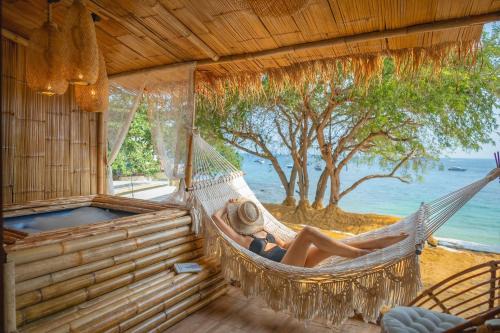 Haad Sang Wan Hotel | Bamboo Seaview Koh Larn with Hottub Balcony No2 Second Floor