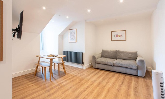 Porthmadog Apartment | Banc Apartment 2