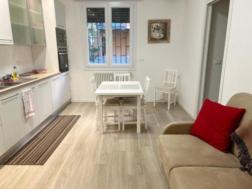 San Donato-San Vitale Apartment | bandbinbologna