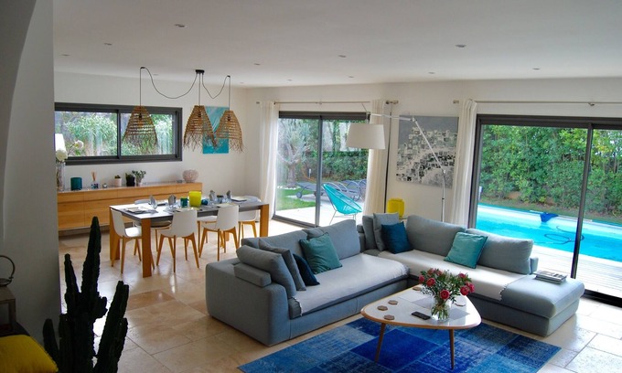 Bandol Villa | BANDOL BEAUTIFUL CONTEMPORARY VILLA 10 MIN WALK FROM THE BEACH AND CLOSE TO SHOPS