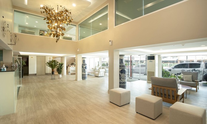Bang Yi Ruea Hotel | Bangkok Loft Inn