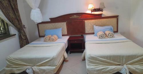 Entebbe Hotel | Bangla House