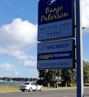 Lakes Entrance Hotel | Banjo Paterson Motor Inn