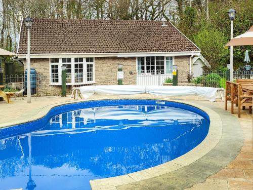 Looe House | Bank Voles Nest - Uk45199