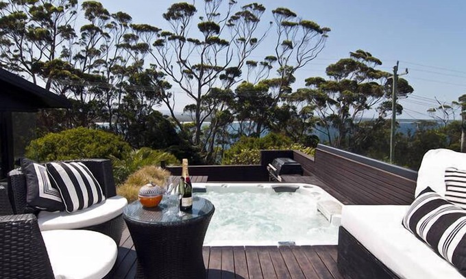 Mollymook Beach House | BANNISTER COVE MOLLYMOOK - Art House - spa -