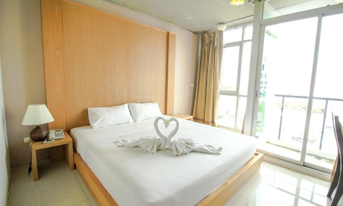 Bang Phlat Apartment | Bansabai Sabaidee Service Apartment