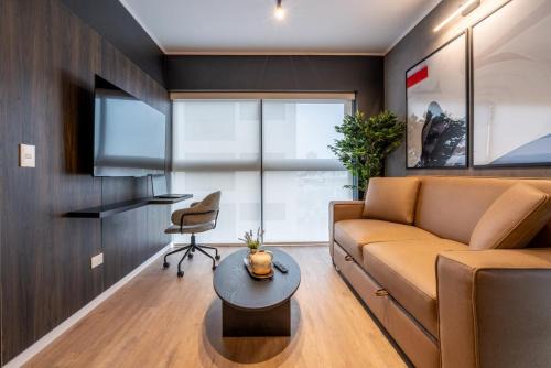 Country Club Apartment | Bansky 1BR by Geko