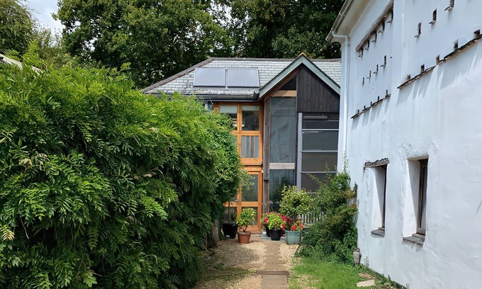 Dartmouth Cottage | BARBERRY BROOK, pet friendly, luxury holiday cottage in Dittisham