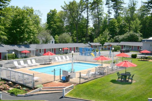 Lake George Hotel | Barberry Court Motel &Cabins